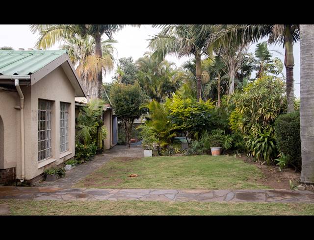 4 BEDROOM FREEHOLD FOR SALE IN GONUBIE